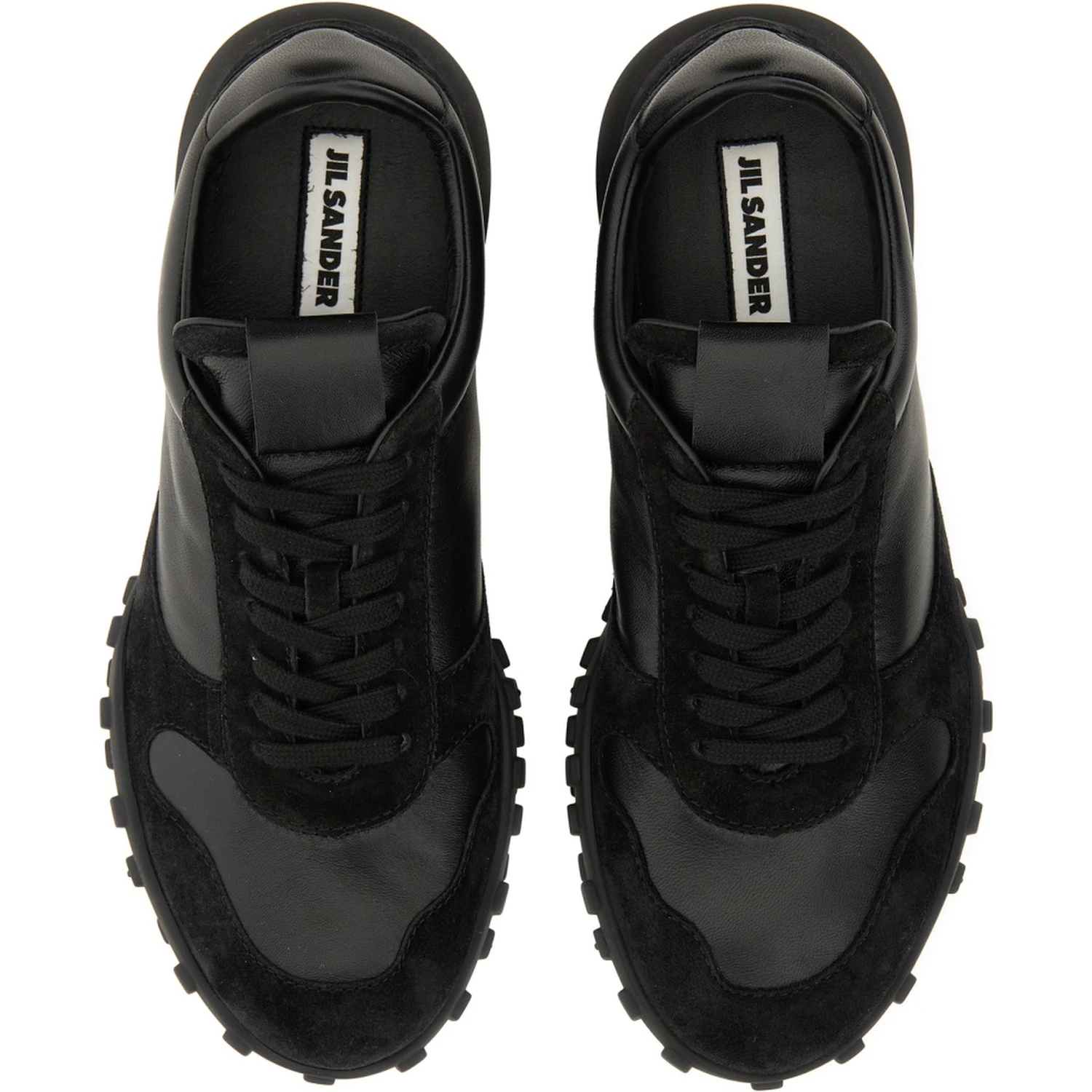 LOW TOP SNEAKER