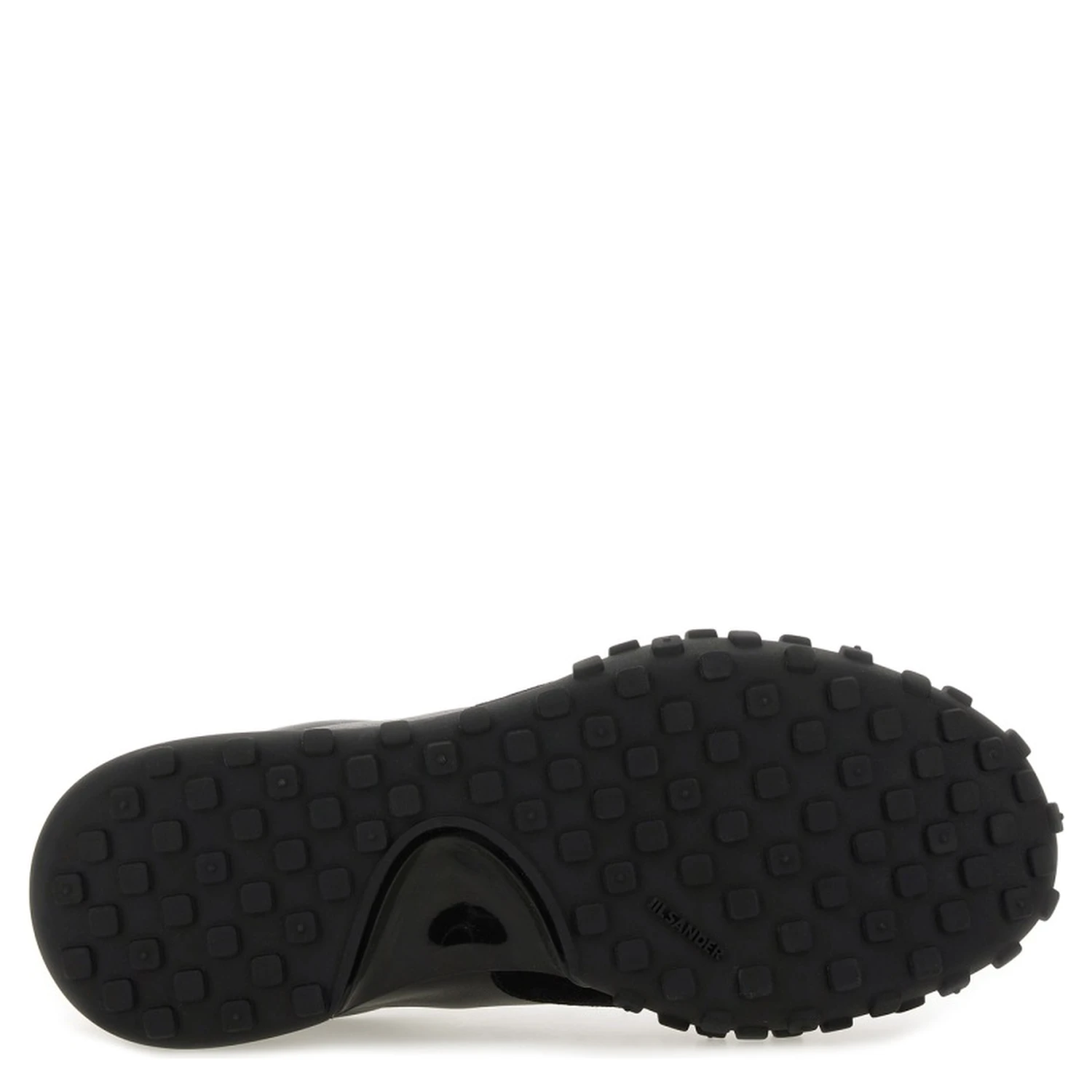 LOW TOP SNEAKER
