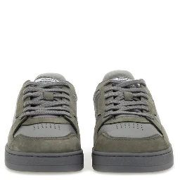 SNEAKER "SAYS IT"