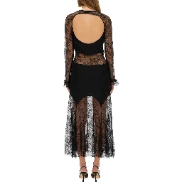 فستان طويل من الدانتيل