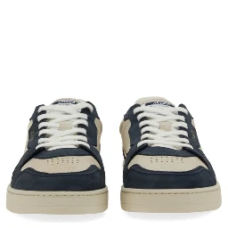 SNEAKER "SAYS IT"