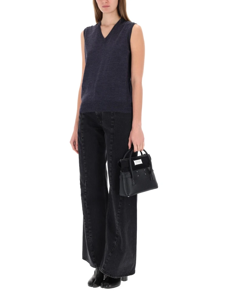 V-NECK VEST alternative