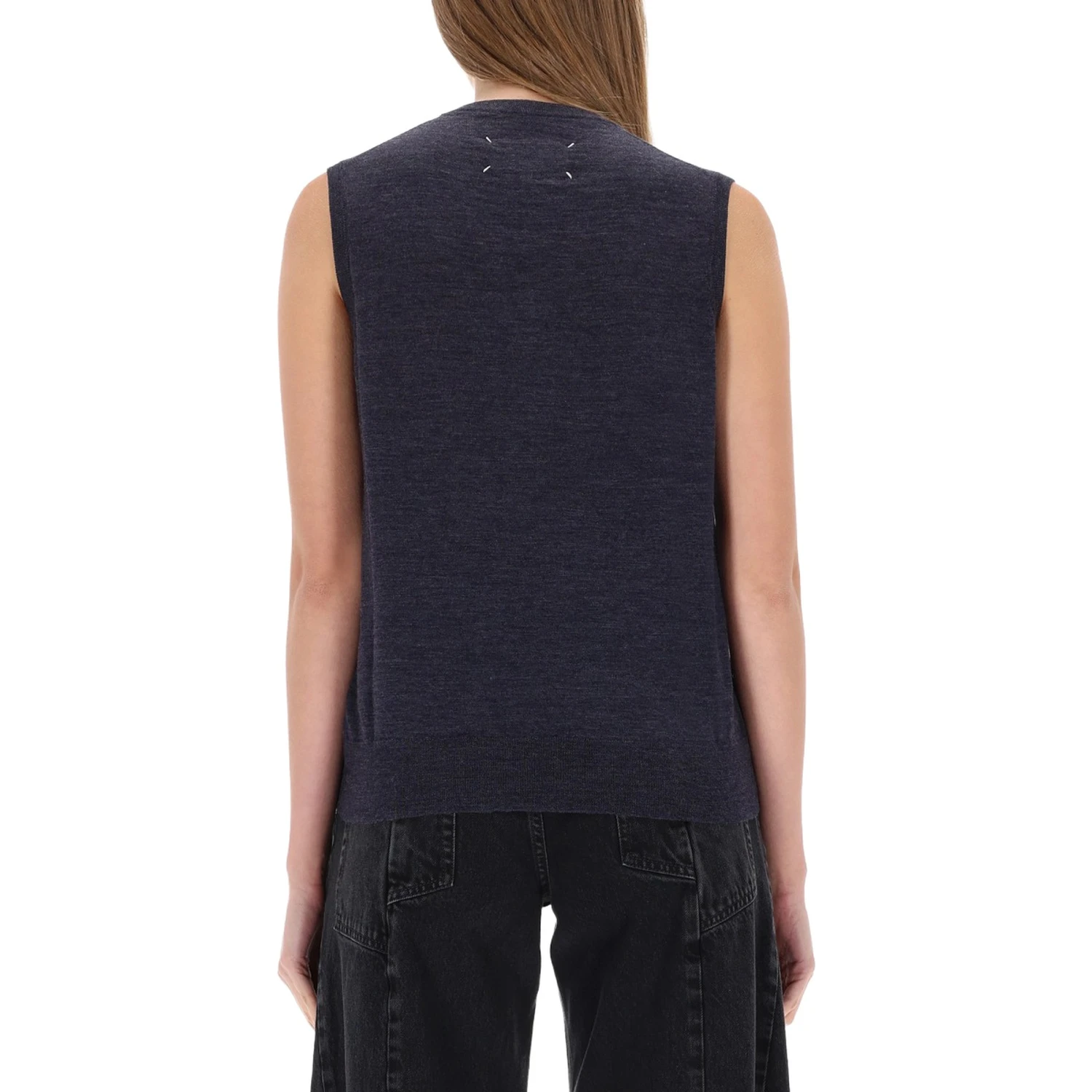 V-NECK VEST