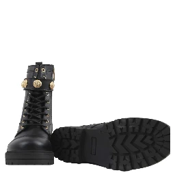 AMPHIBIAN WITH LACES