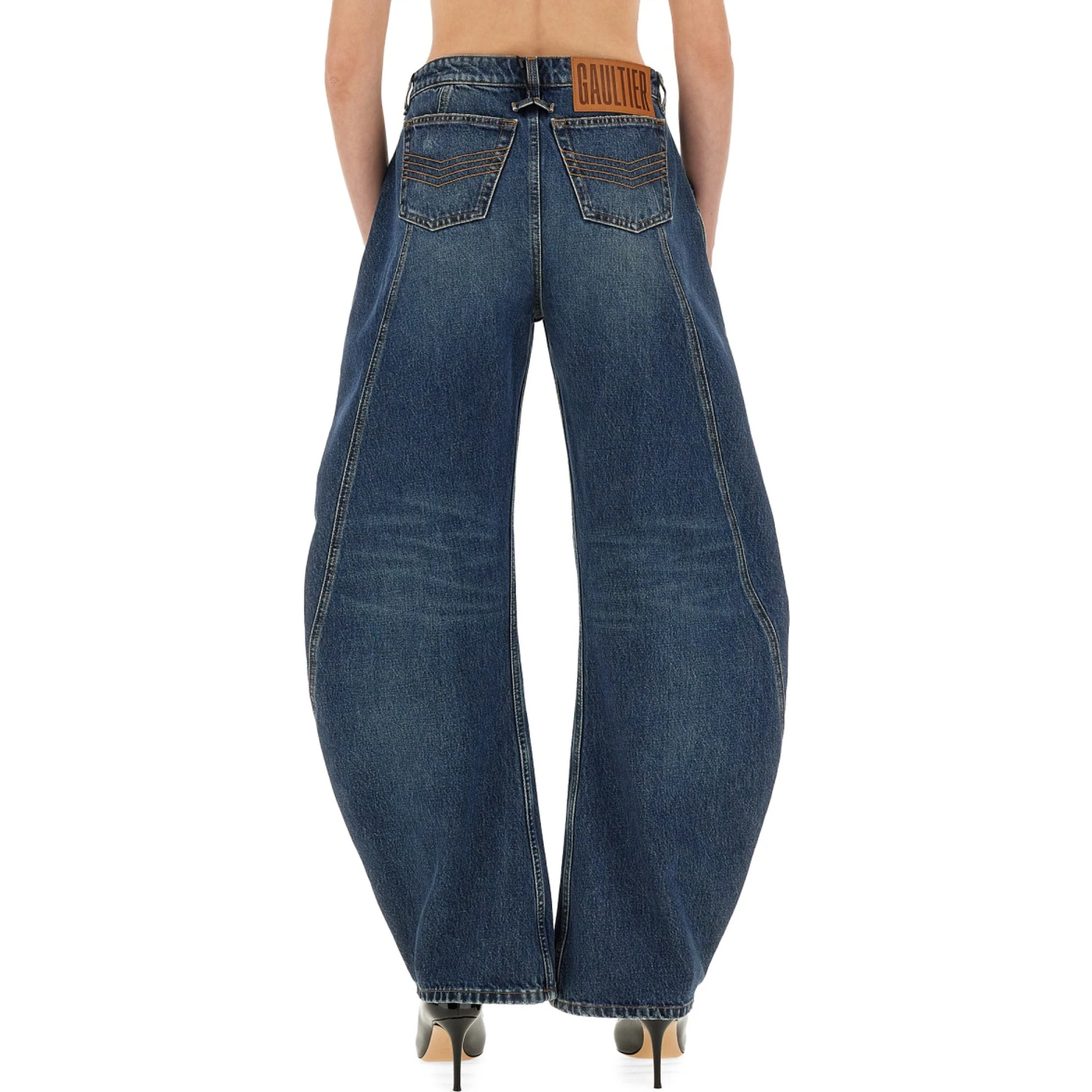LOW-RISE JEANS
