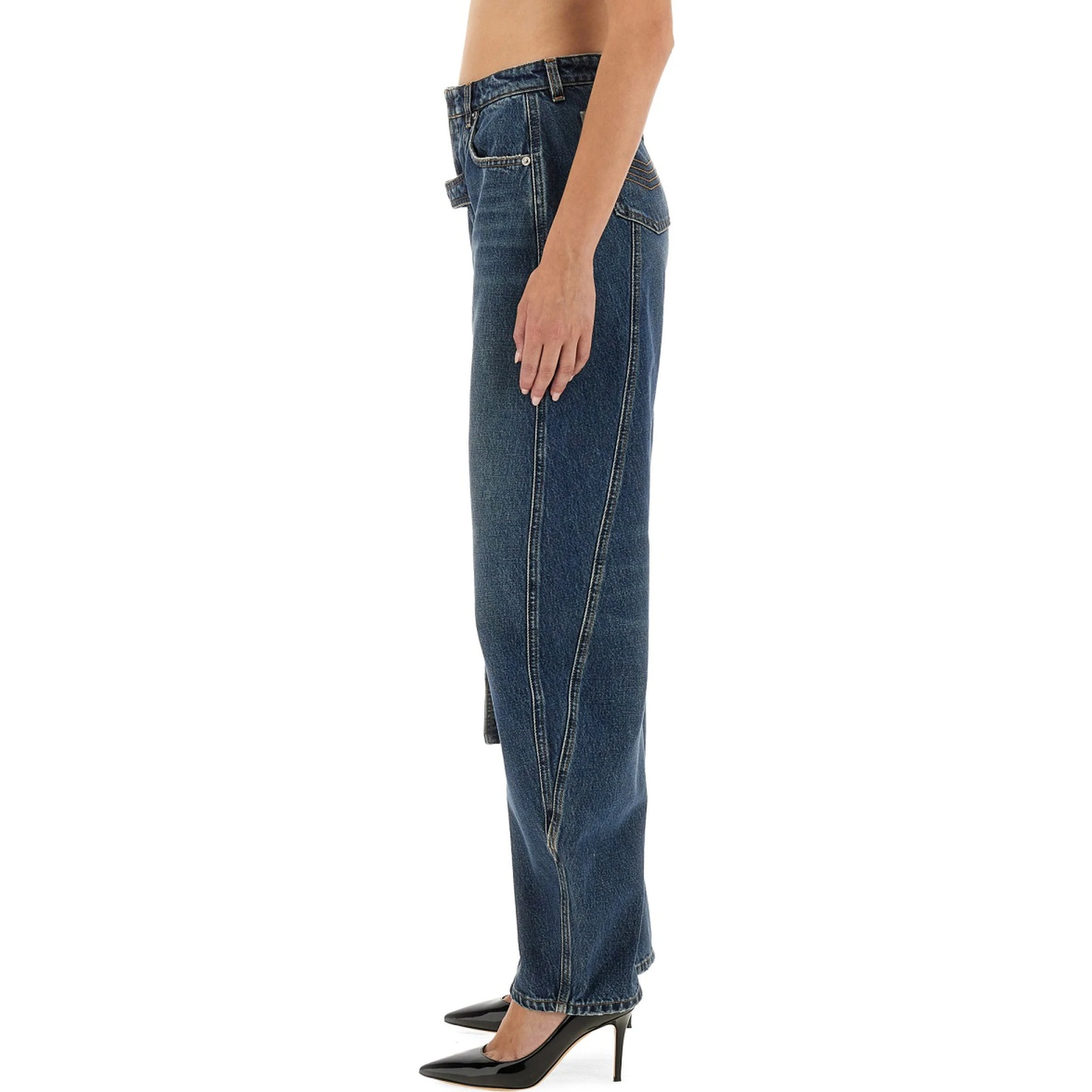LOW-RISE JEANS