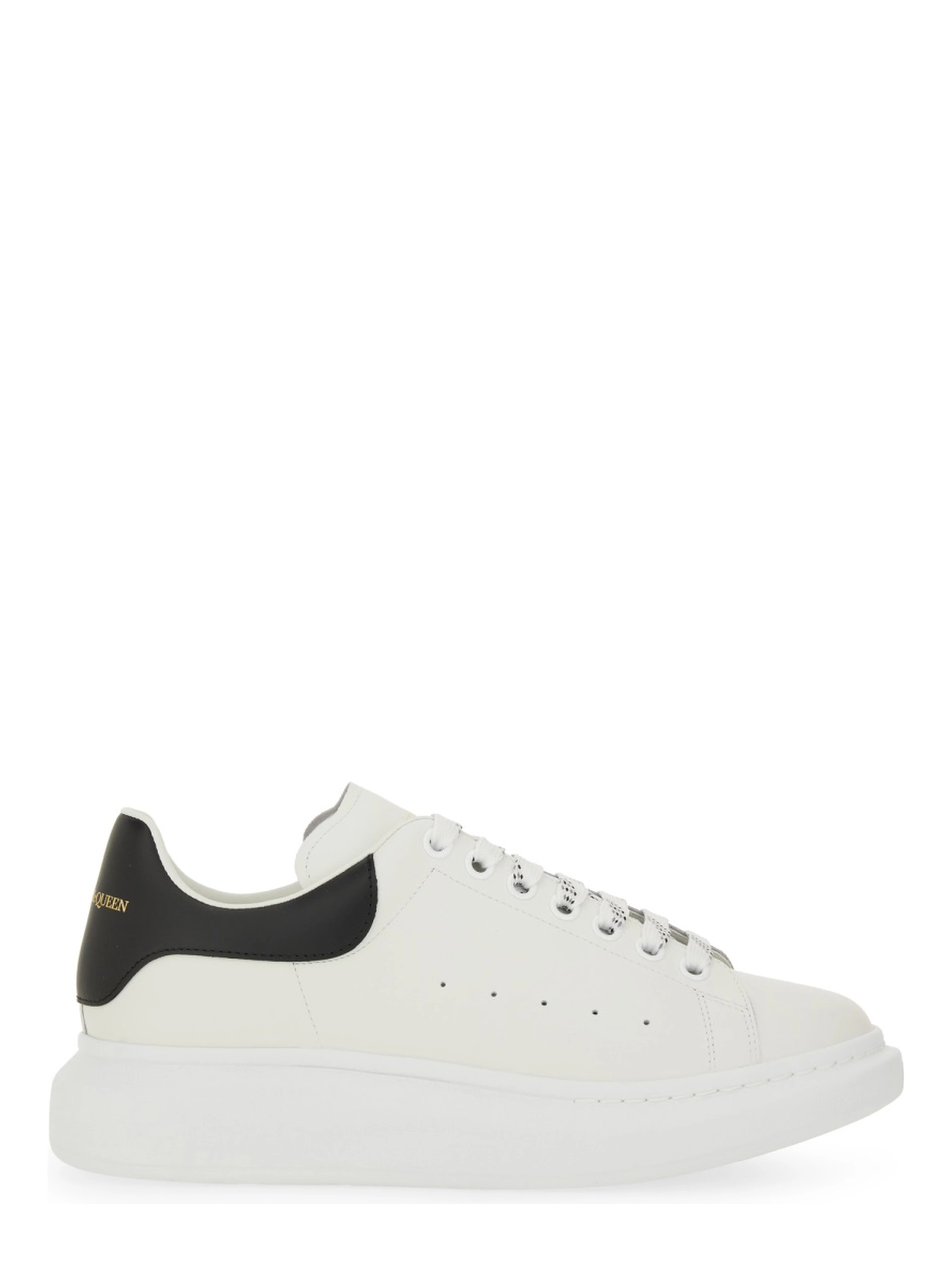 OVERSIZED SNEAKER