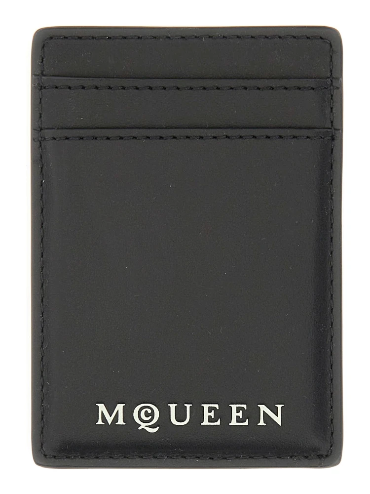 MAGNETIC CARD HOLDER WITH LOGO