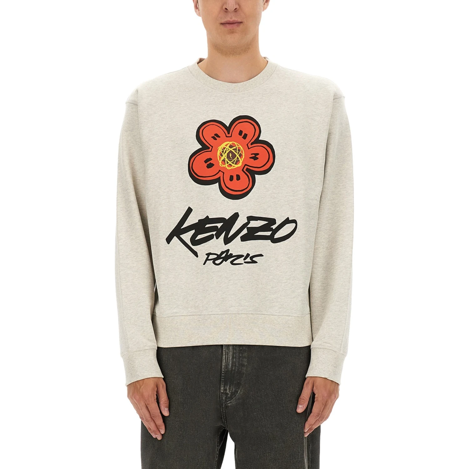 CLASSIC SWEATSHIRT.