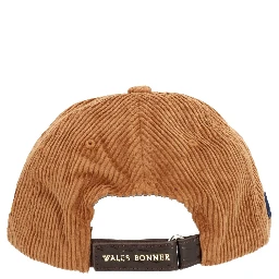 قبعة بيسبول تحمل اسم "غريس"