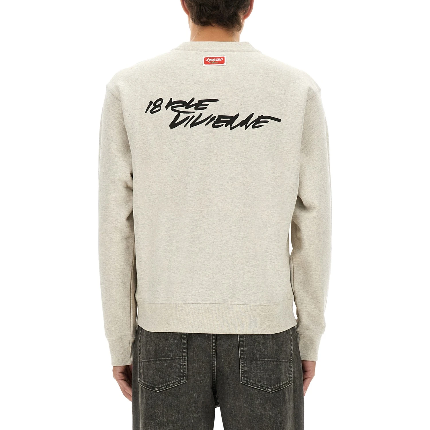 CLASSIC SWEATSHIRT.
