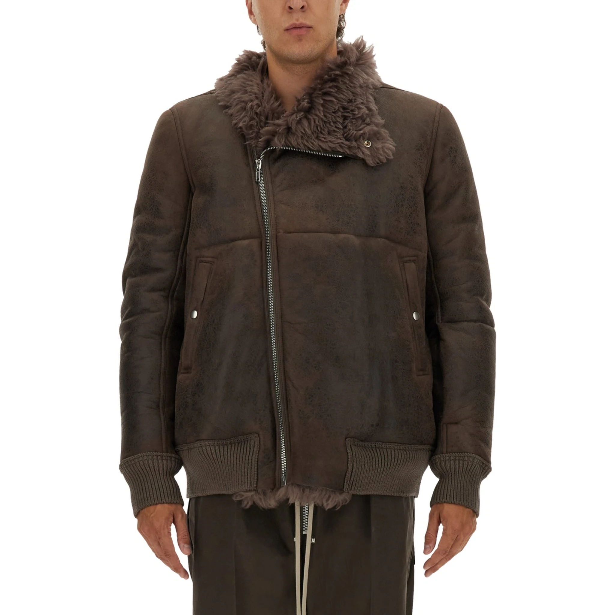 جاكيت بومبر من الجلد