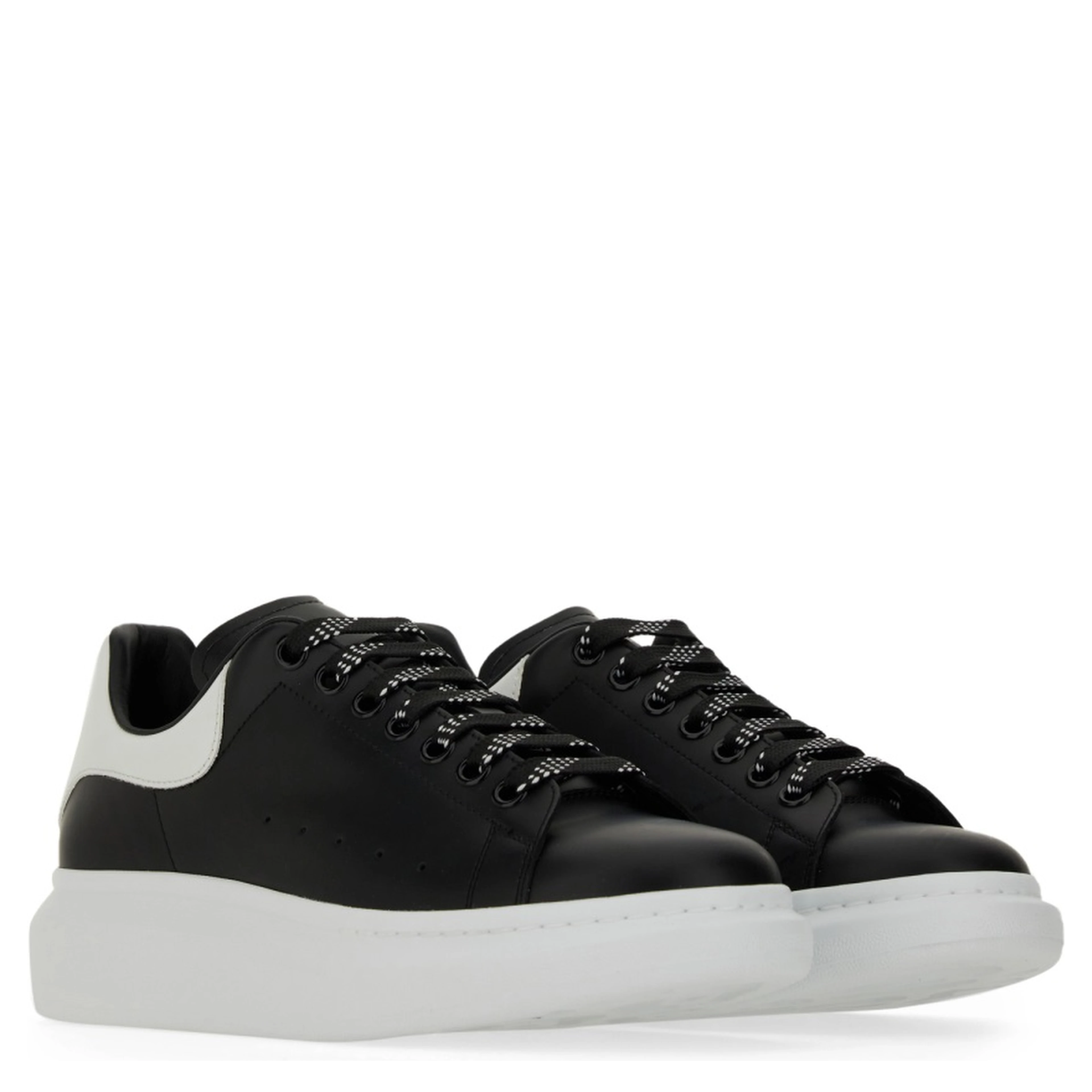 OVERSIZED SNEAKER