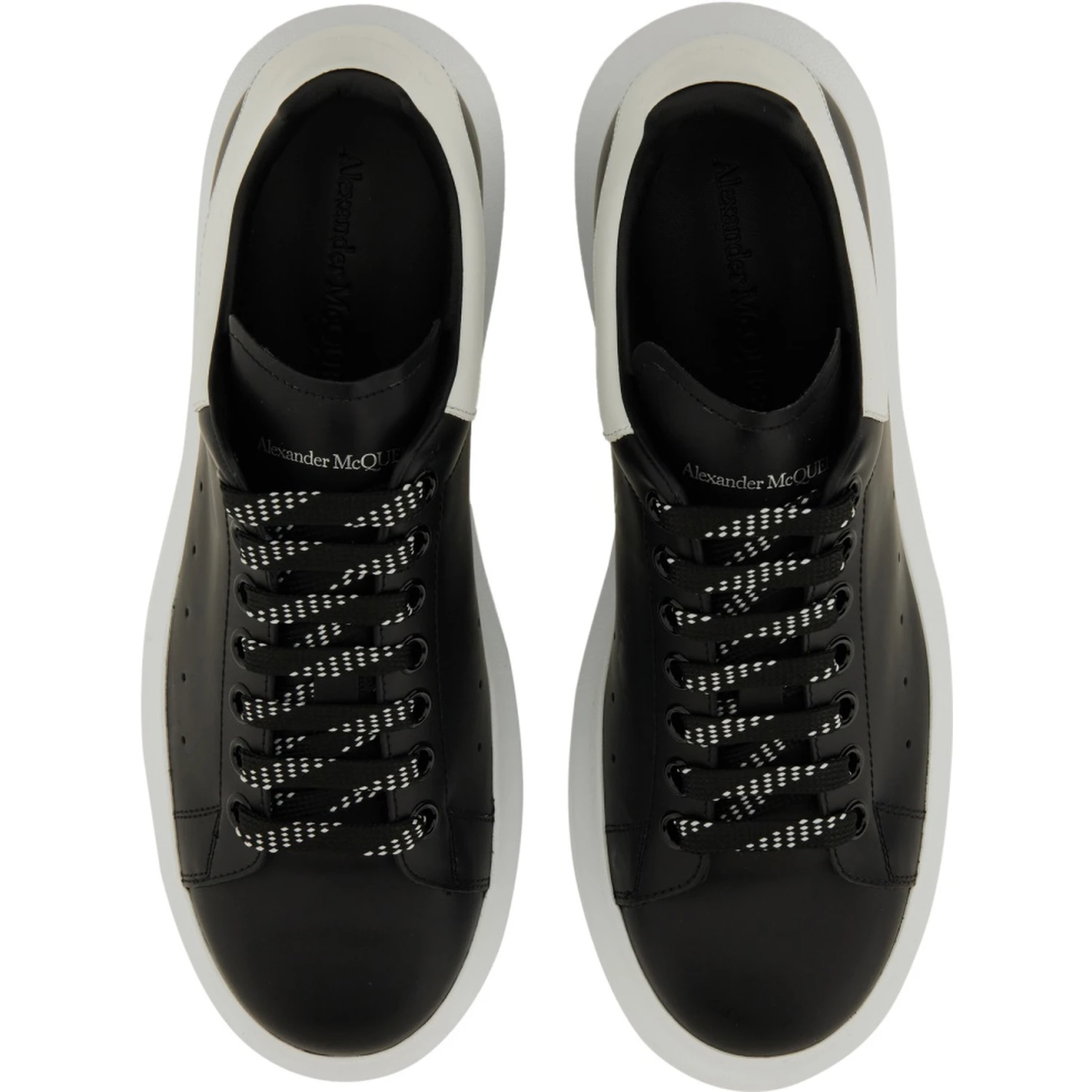 OVERSIZED SNEAKER