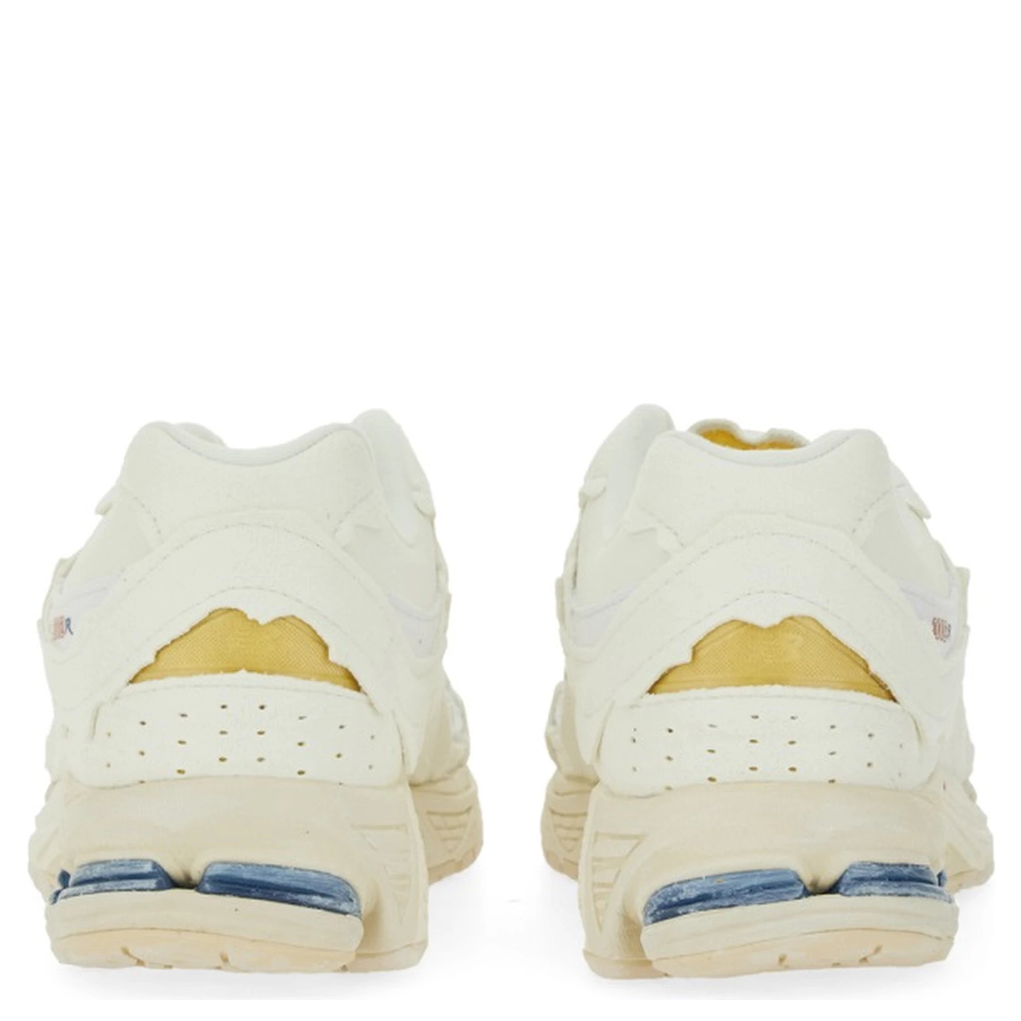 "2002R PROTECTION PACK" SNEAKER