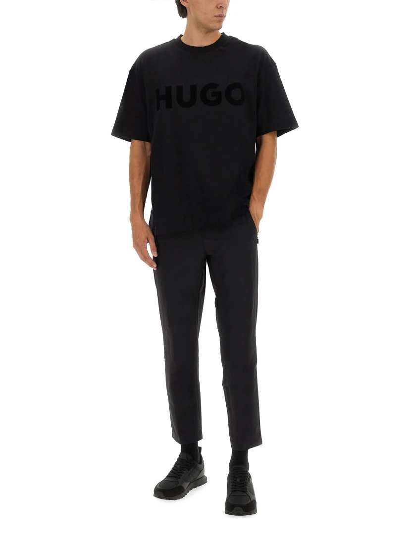 OVERSIZED LOGO T-SHIRT