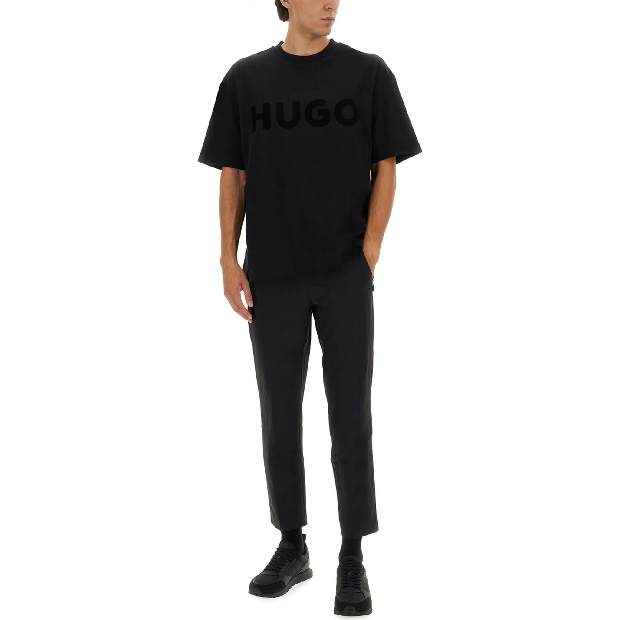OVERSIZED LOGO T-SHIRT