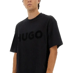 OVERSIZED LOGO T-SHIRT