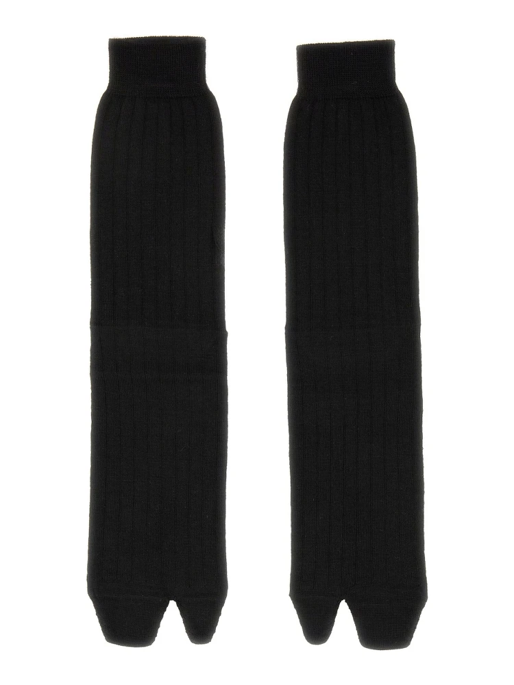 TABI SOCKS.