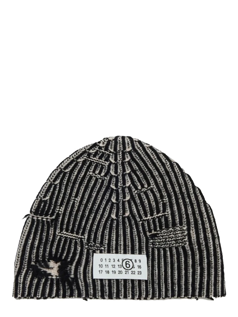 BEANIE HAT WITH LOGO