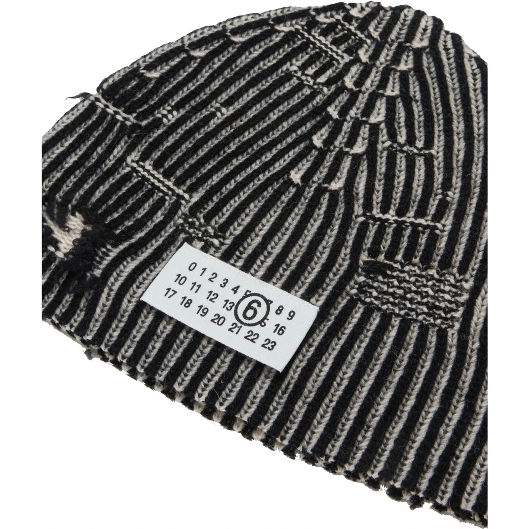 BEANIE HAT WITH LOGO