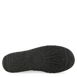 حذاء بوت كلاسيك ألترا ميني