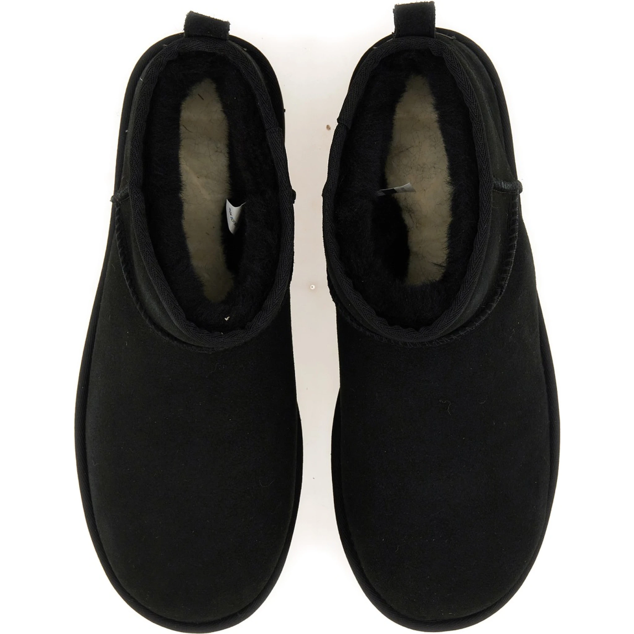 حذاء بوت كلاسيك ألترا ميني