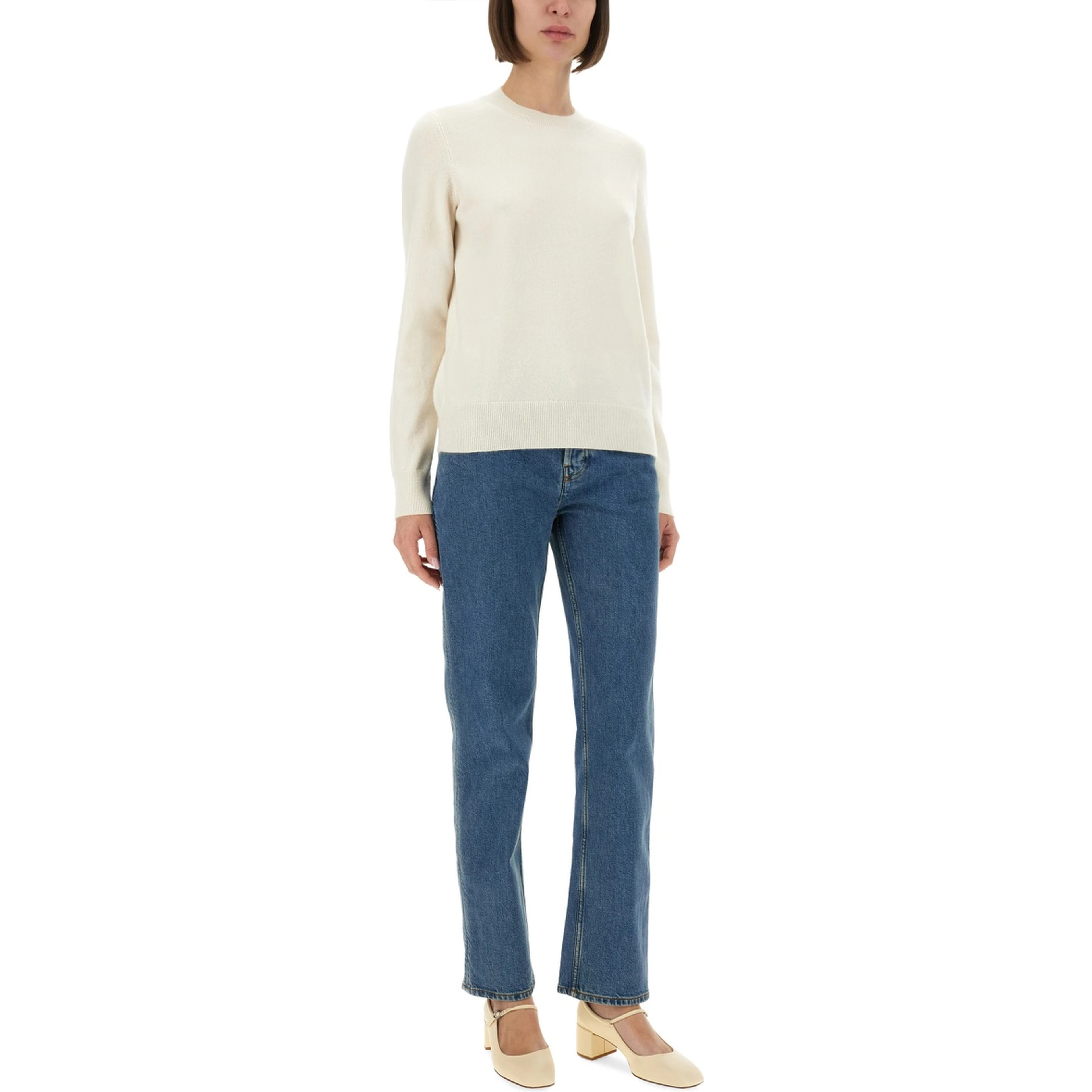 STRAIGHT FIT JEANS