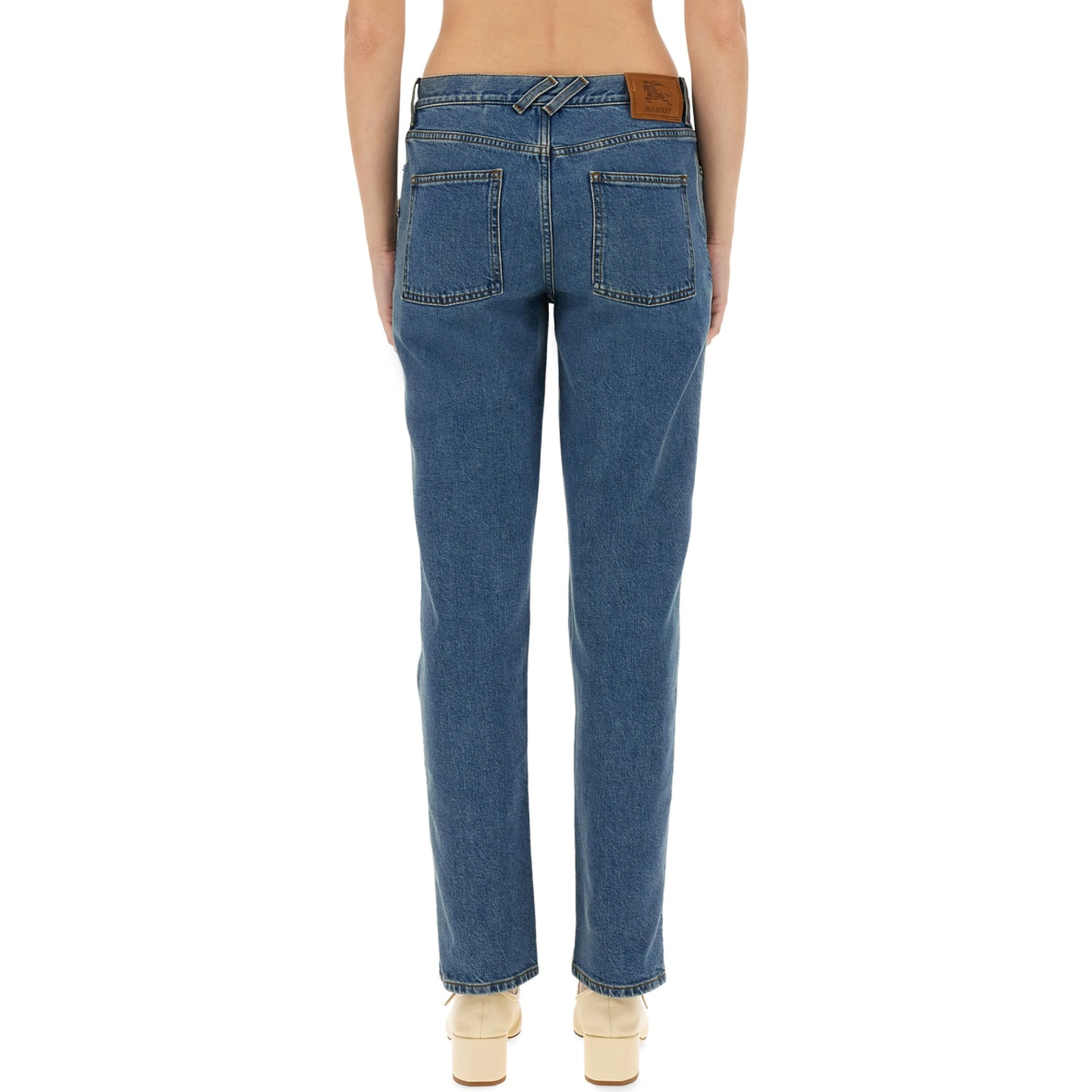 STRAIGHT FIT JEANS