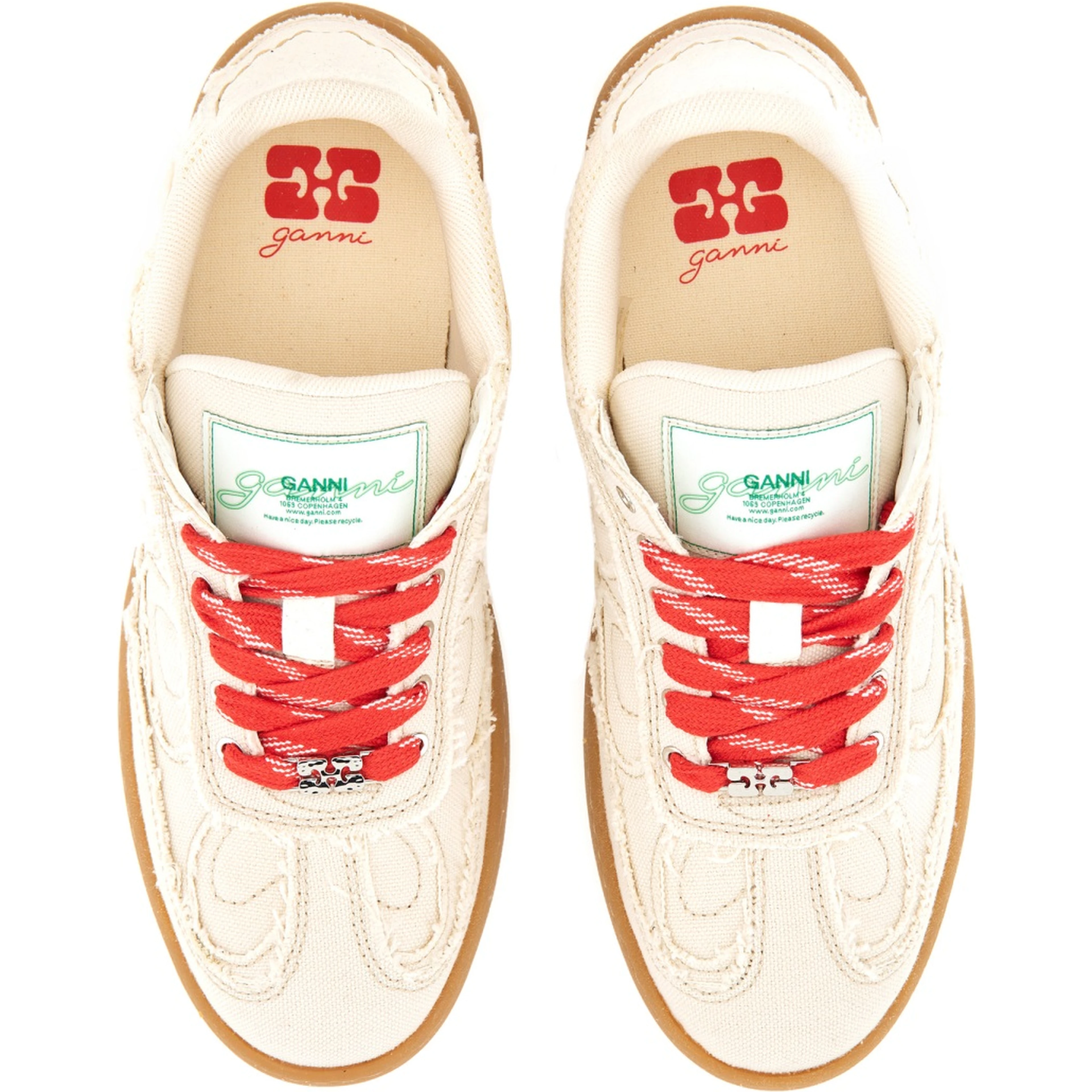 08 CANVAS SNEAKER