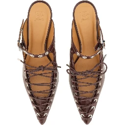 حذاء مفتوح من الخلف برباط