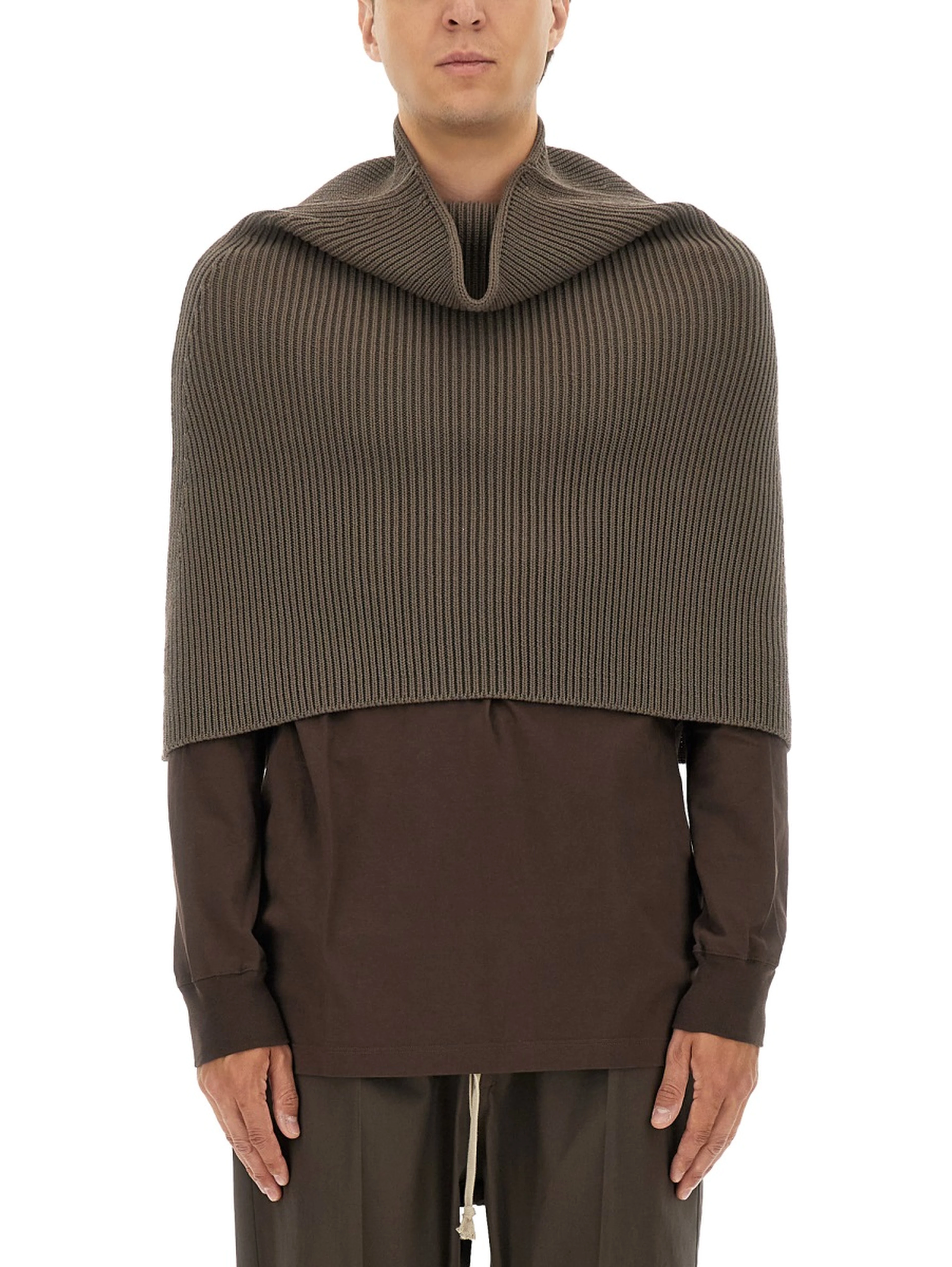 KNITTED CAPE