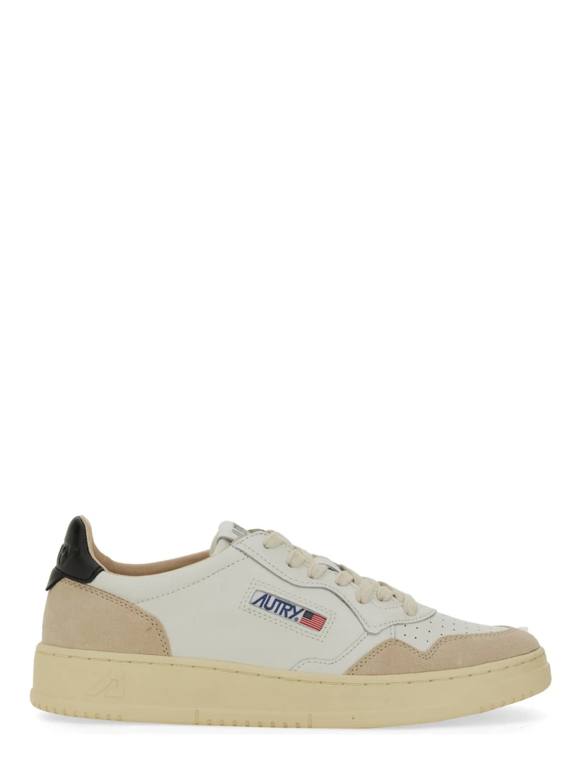 MEDALIST LOW SNEAKER