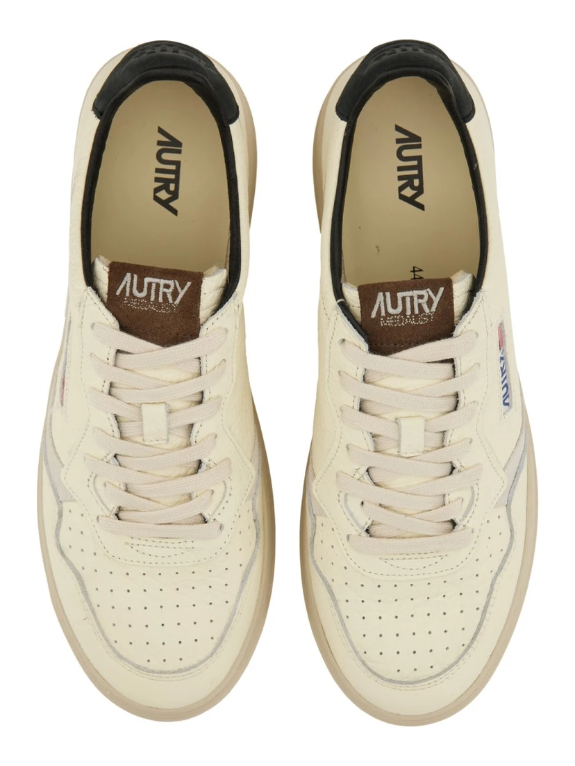 "MEDALIST" LOW SNEAKER