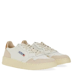 MEDALIST LOW SNEAKER