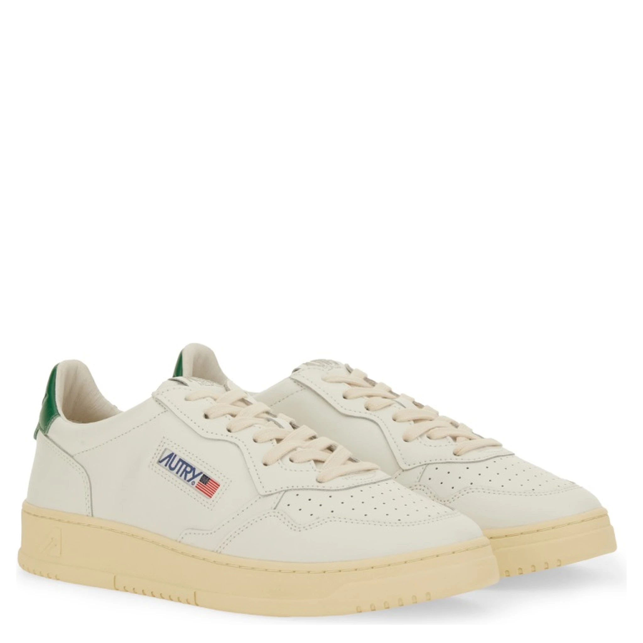 MEDALIST LOW SNEAKER