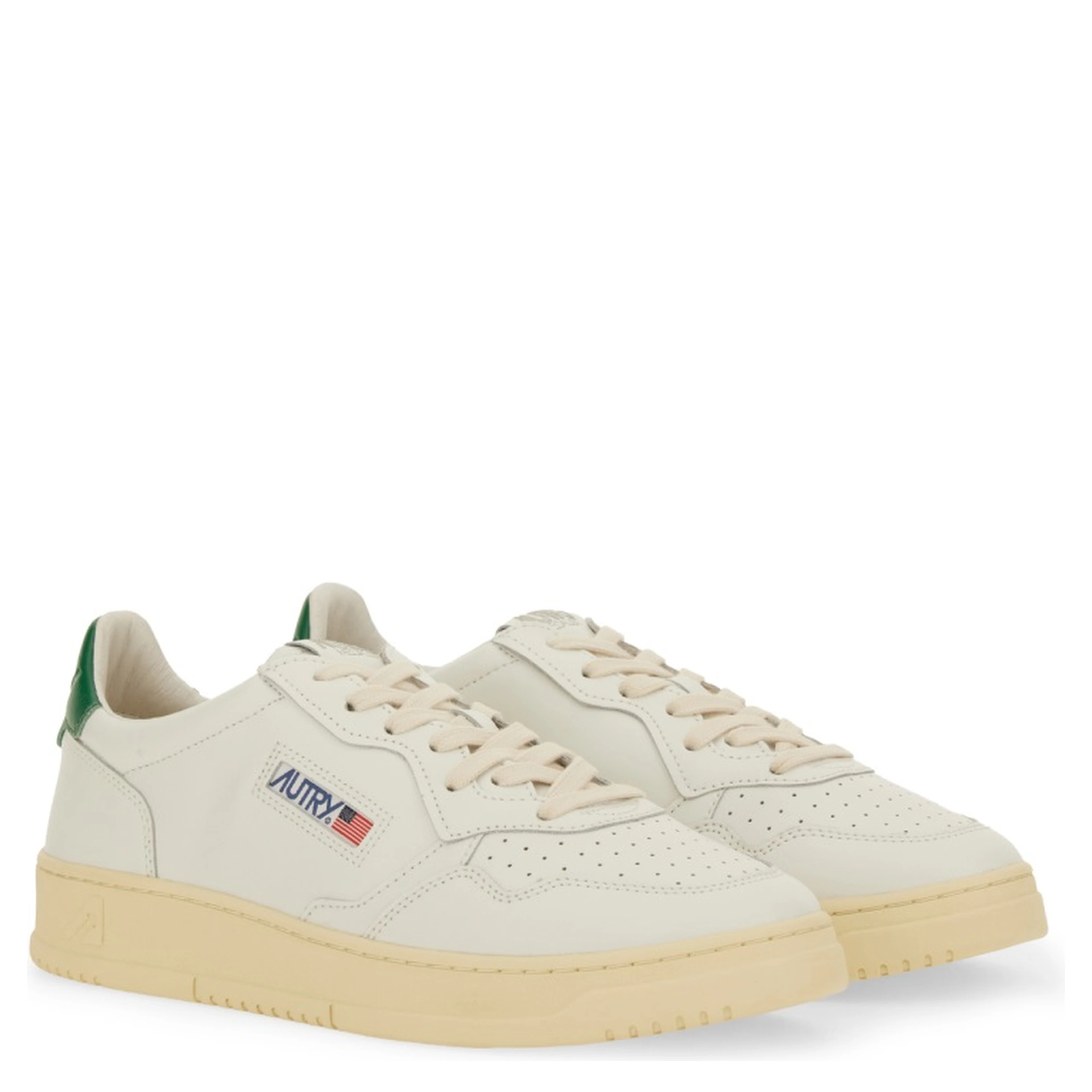 MEDALIST LOW SNEAKER