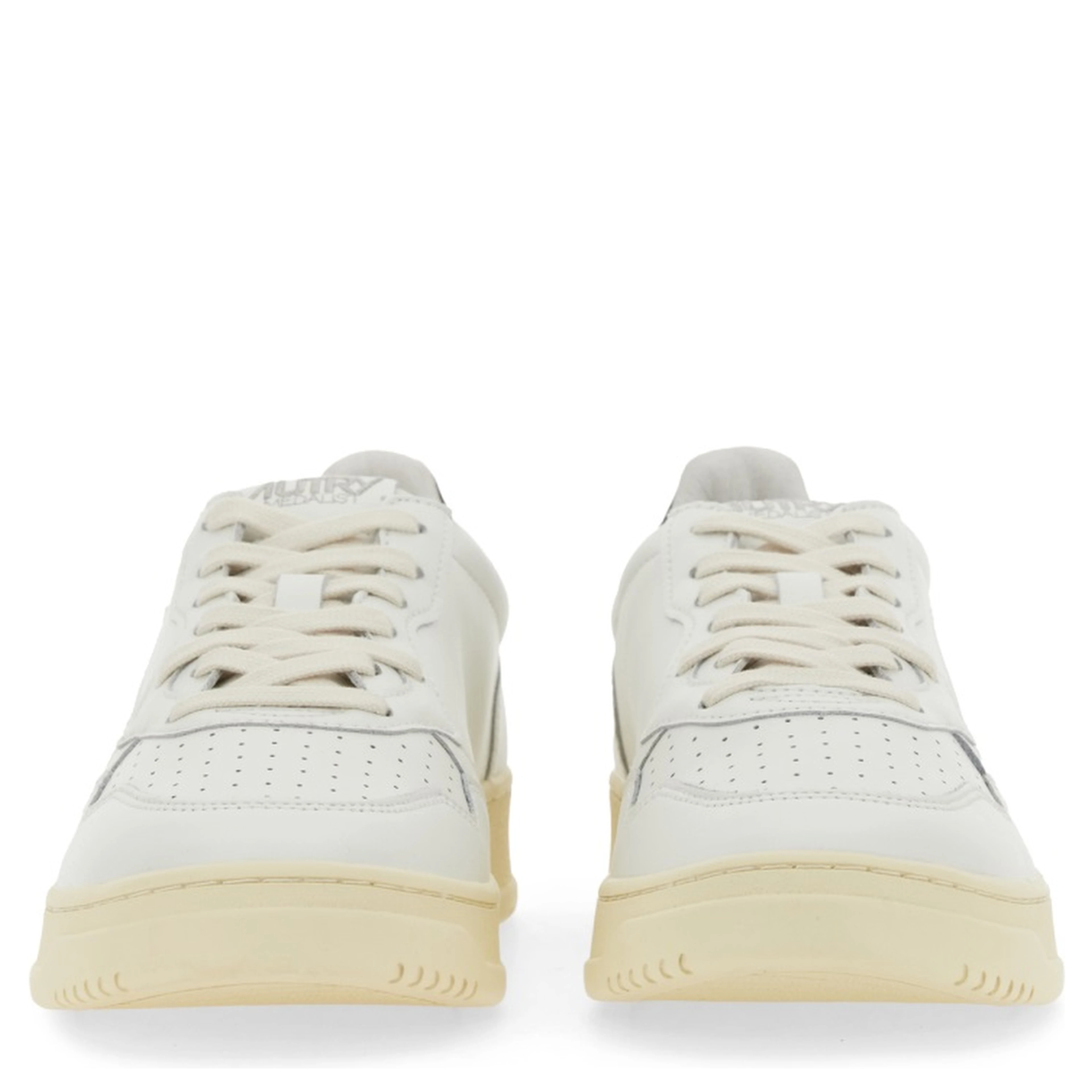 SNEAKER MEDALIST LOW