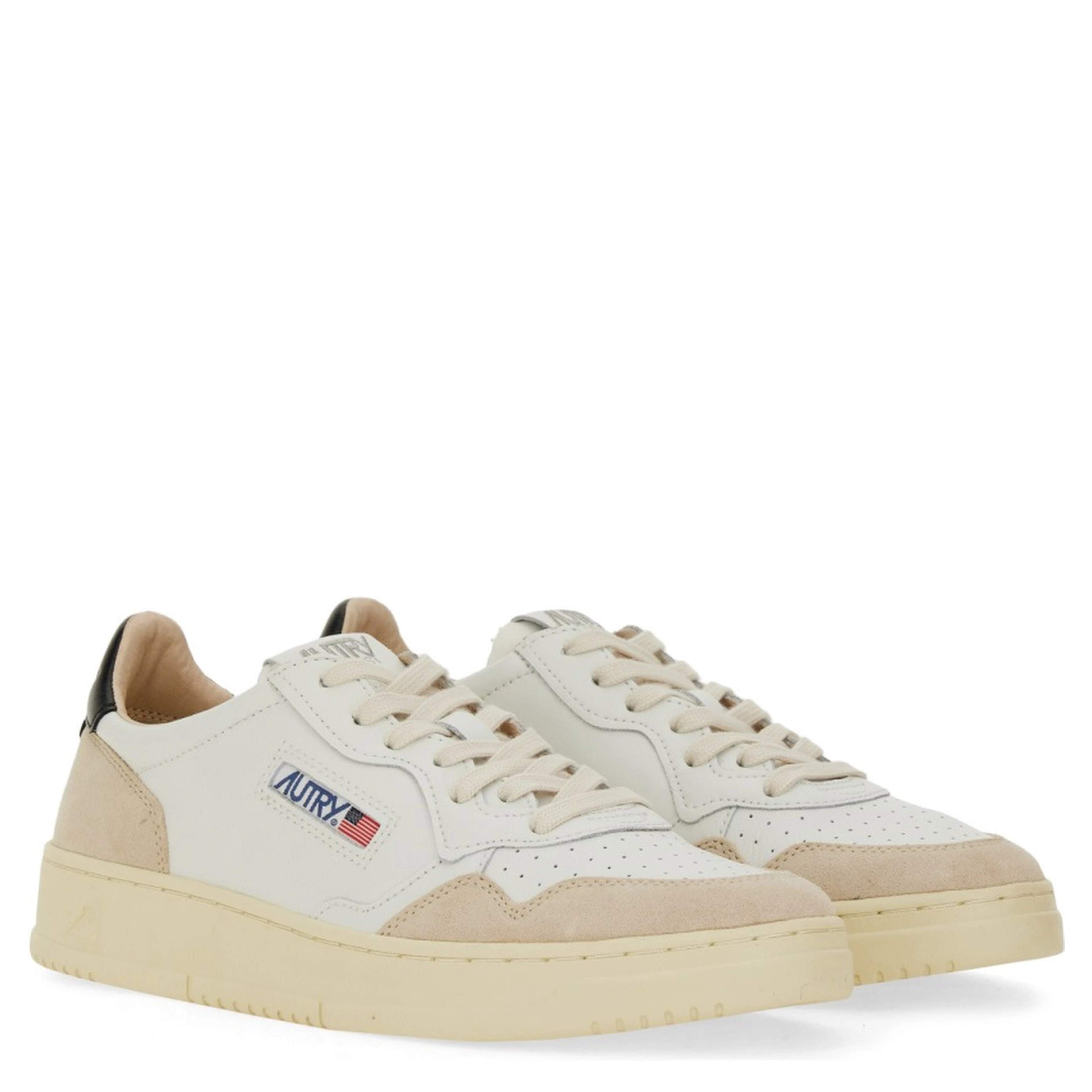 MEDALIST LOW SNEAKER