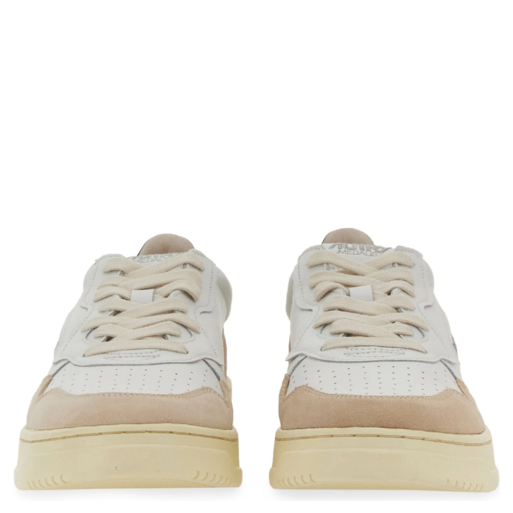 MEDALIST LOW SNEAKER