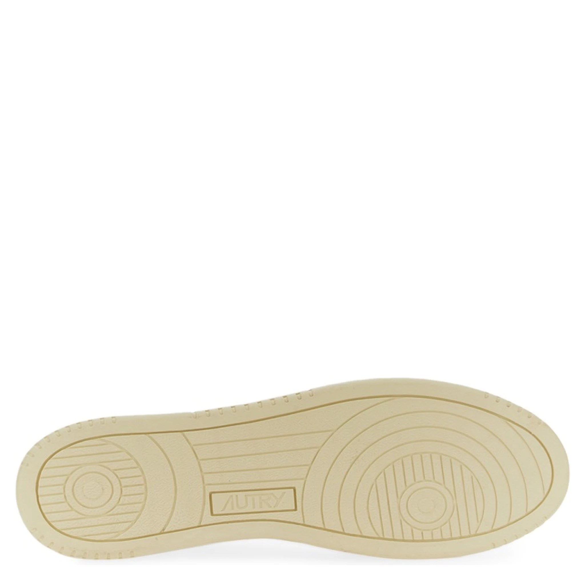 MEDALIST LOW SNEAKER