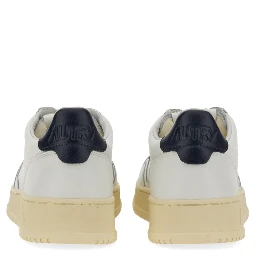 MEDALIST LOW SNEAKER
