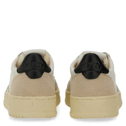 MEDALIST LOW SNEAKER