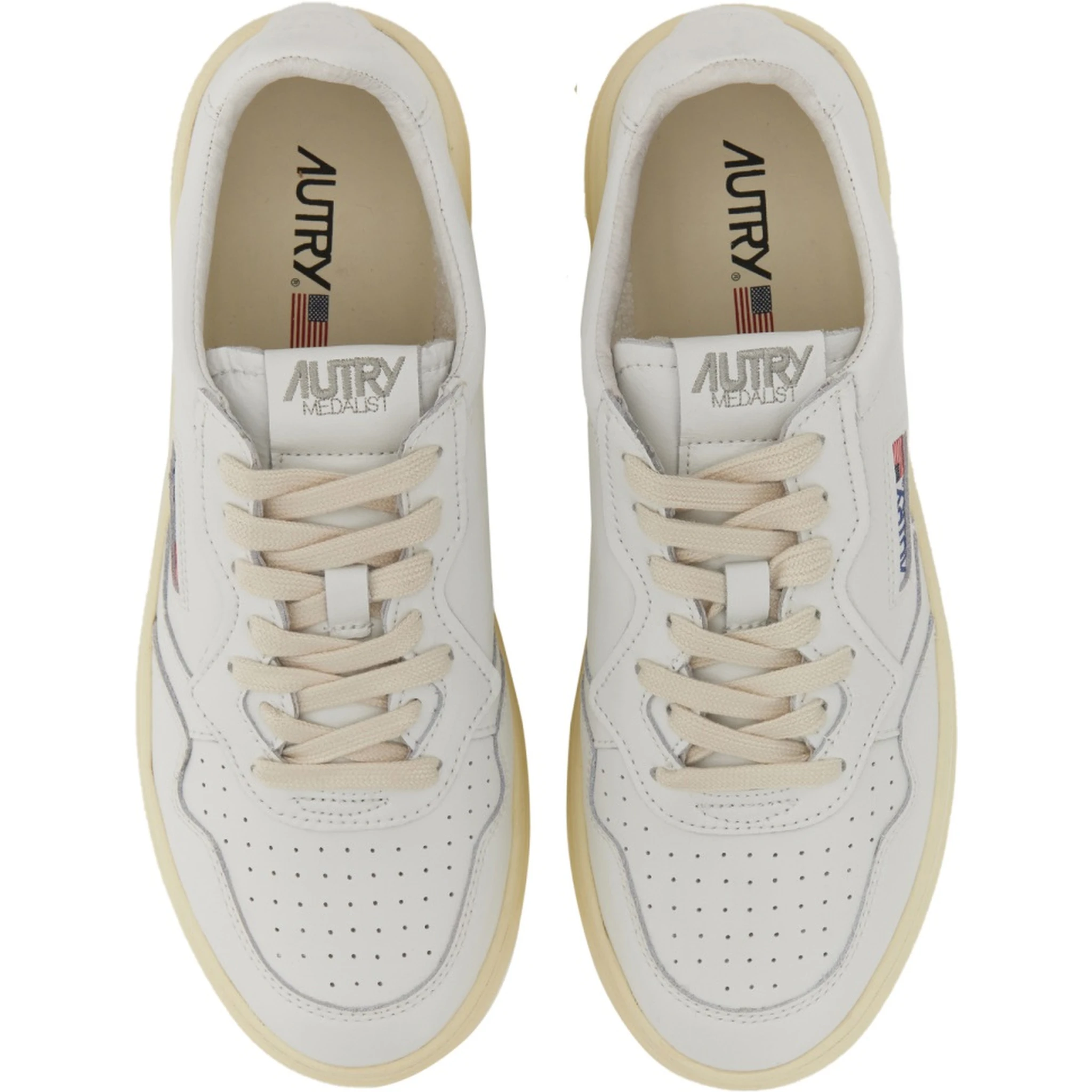 MEDALIST LOW SNEAKER