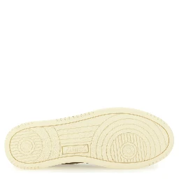 "MEDALIST LOW" SNEAKER