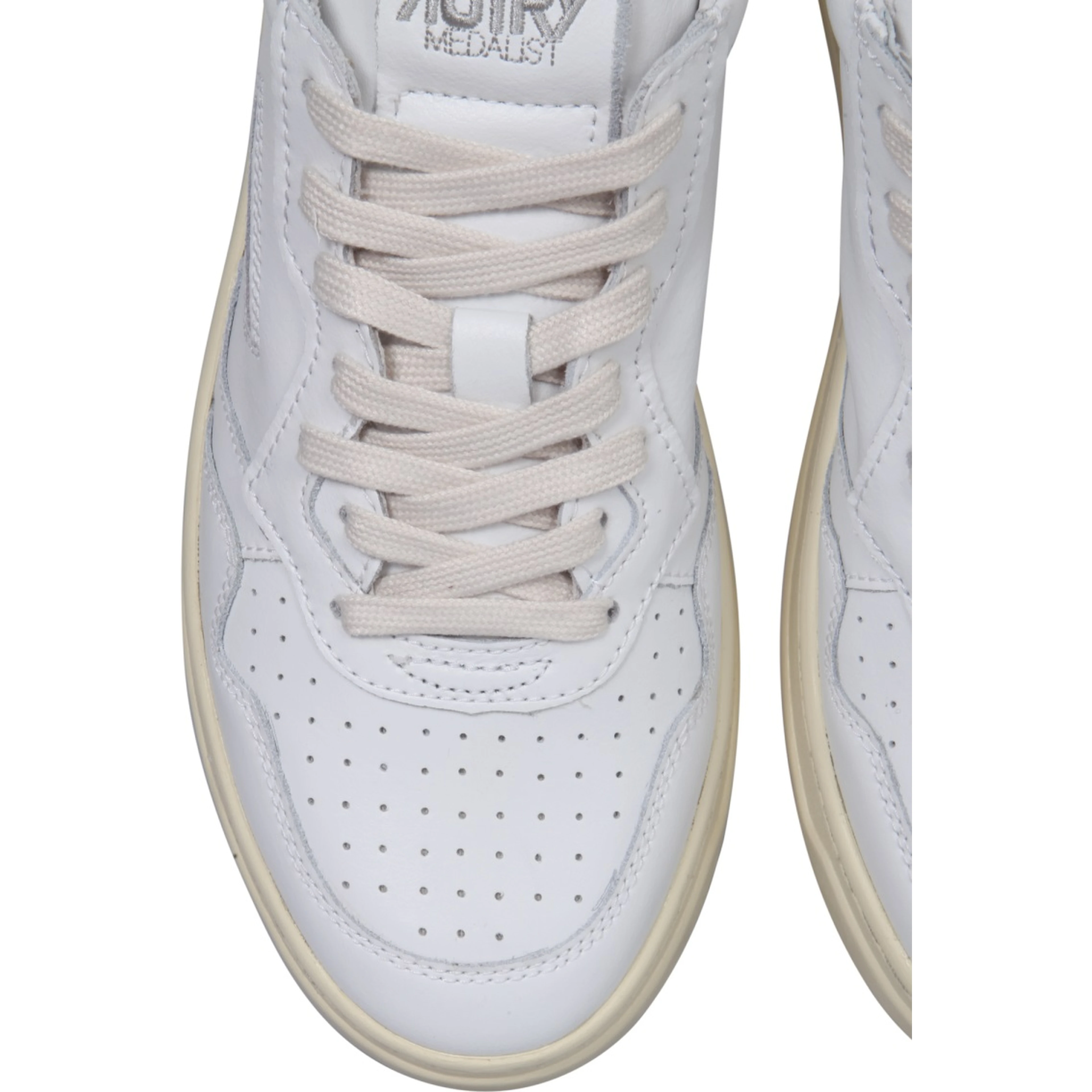 LEATHER SNEAKER
