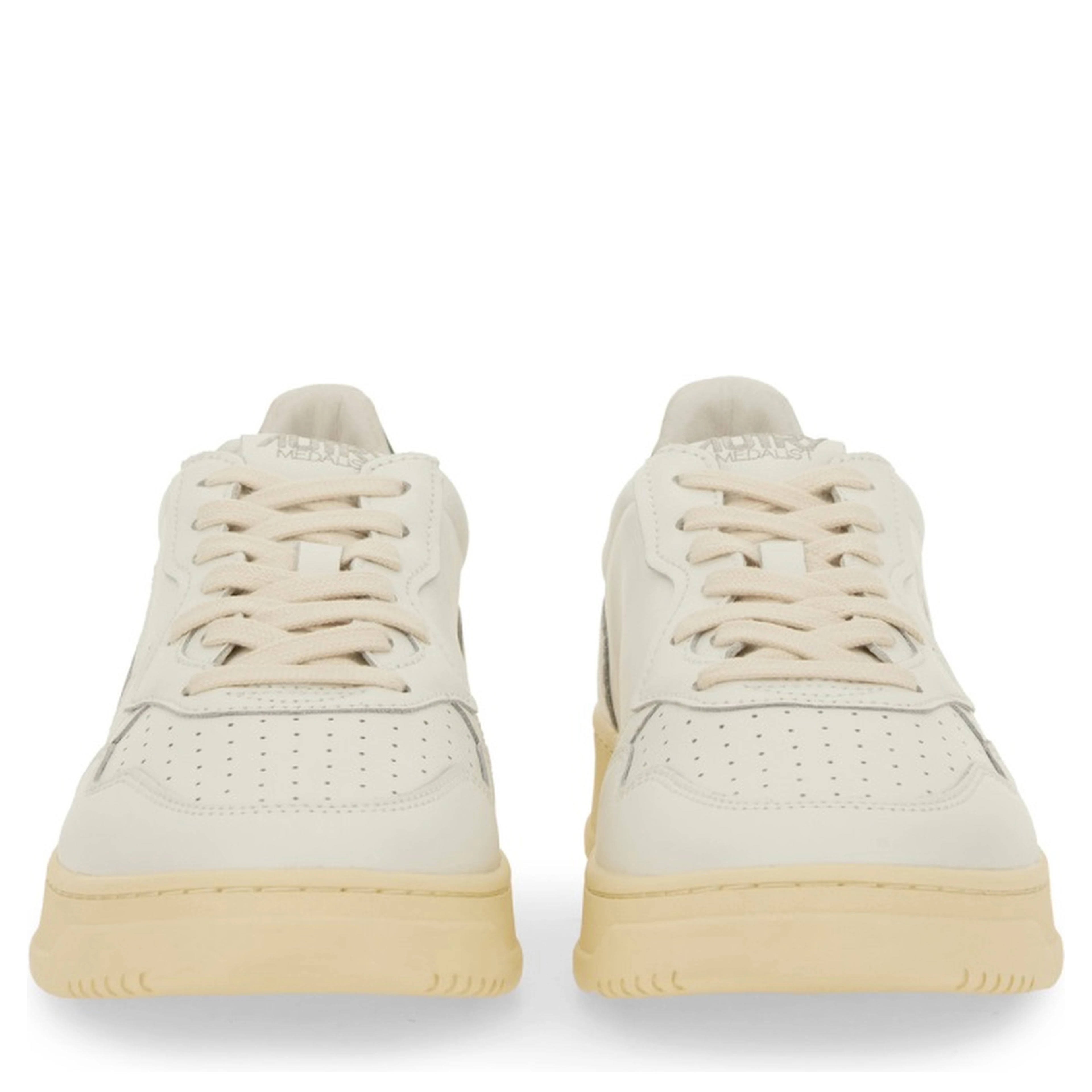 MEDALIST LOW SNEAKER