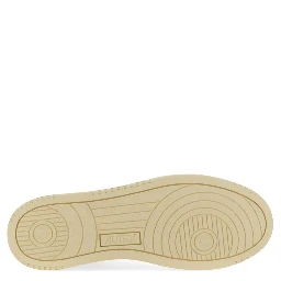 MEDALIST LOW SNEAKER