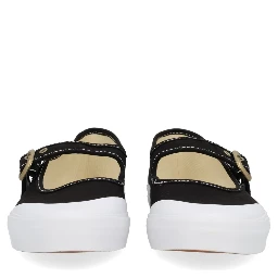 حذاء ماري جين