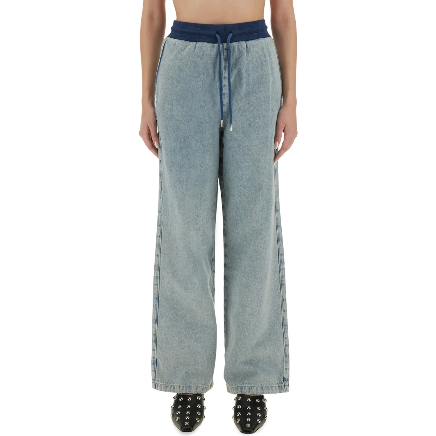 JEANS IN DENIM